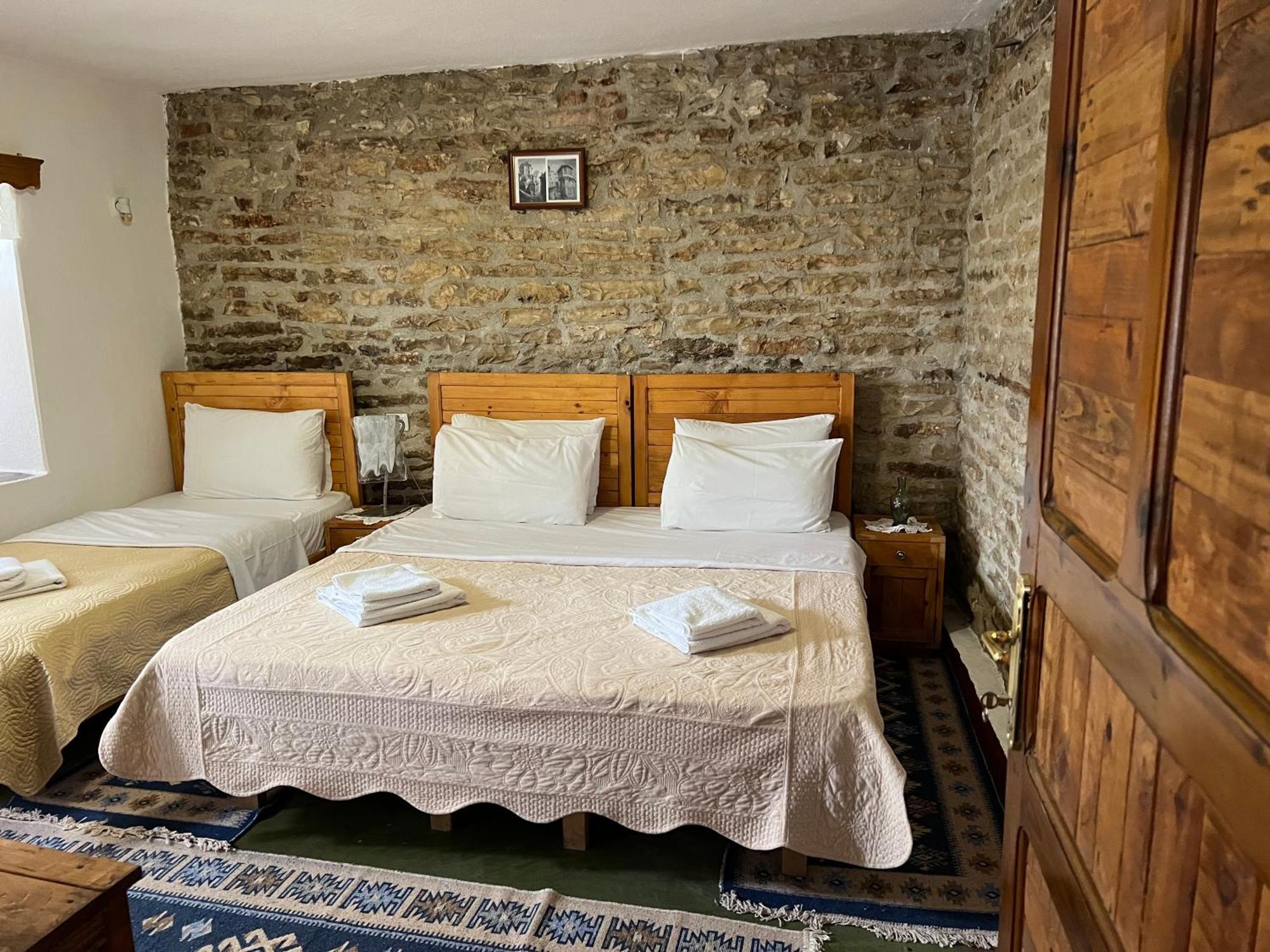 Guest House Salaria Gjirokastër Exterior foto