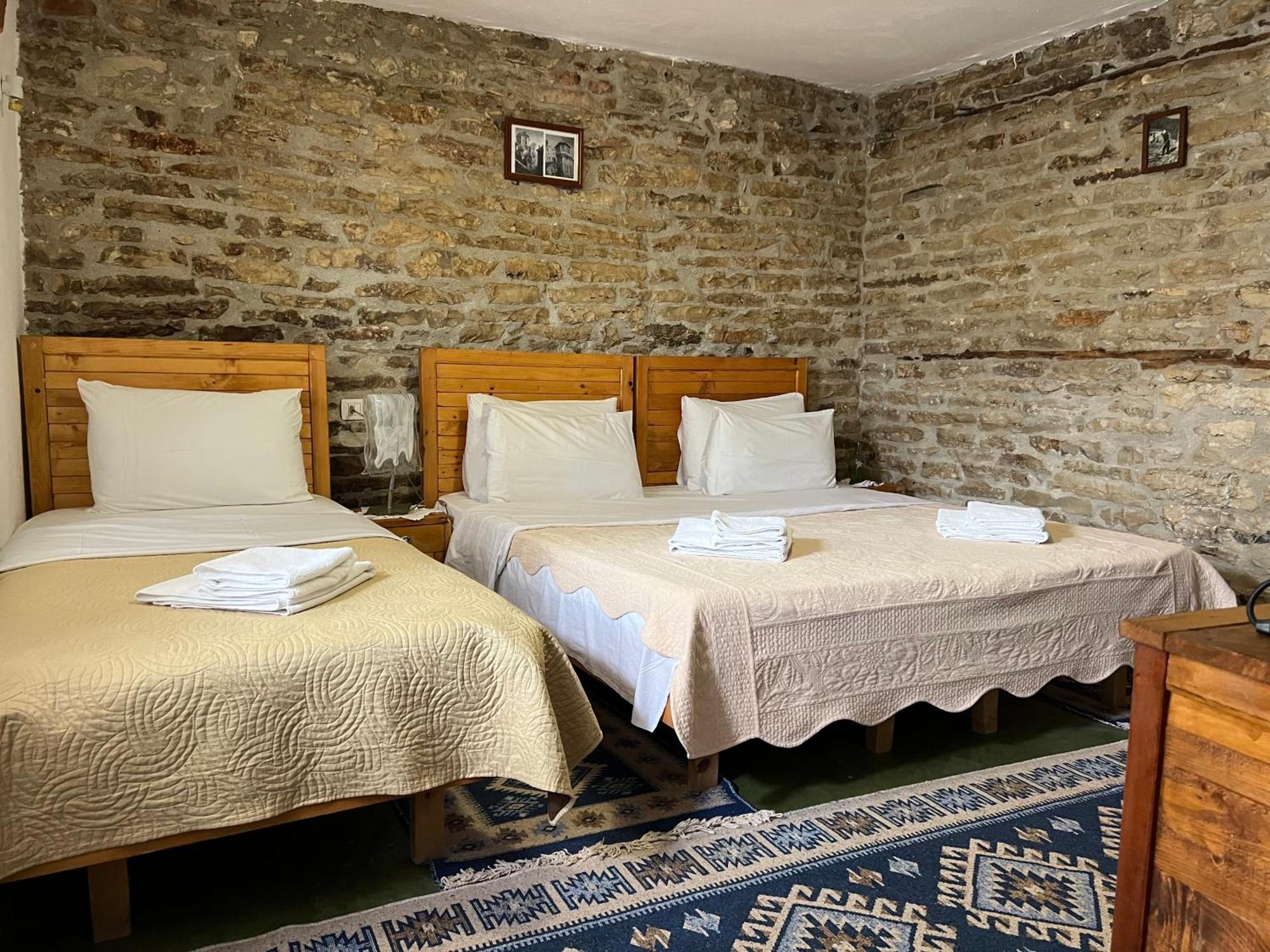 Guest House Salaria Gjirokastër Exterior foto
