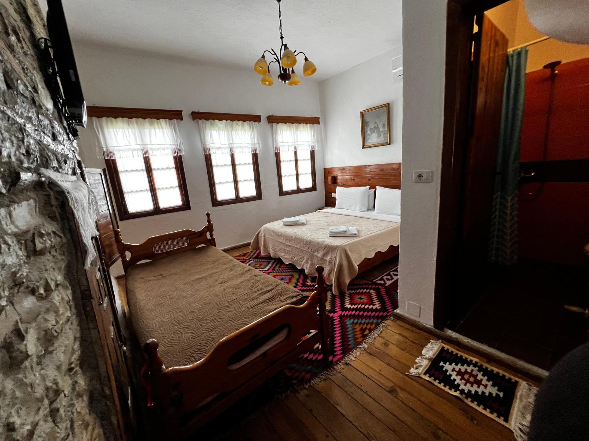 Guest House Salaria Gjirokastër Exterior foto